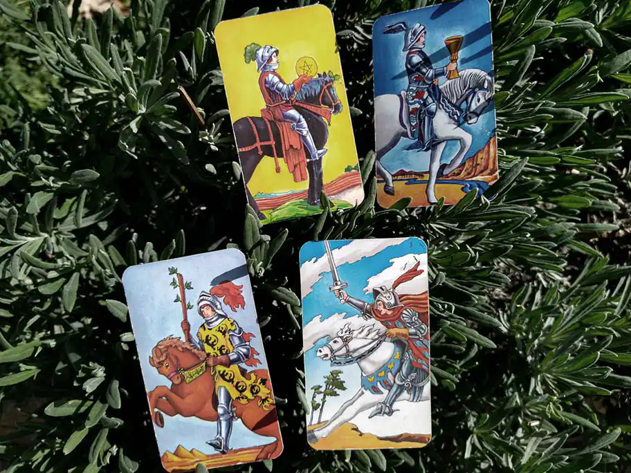 Lesson 2 - Tarot Court Cards - Knights Lesson 2 - Tarot Court Cards - Knights